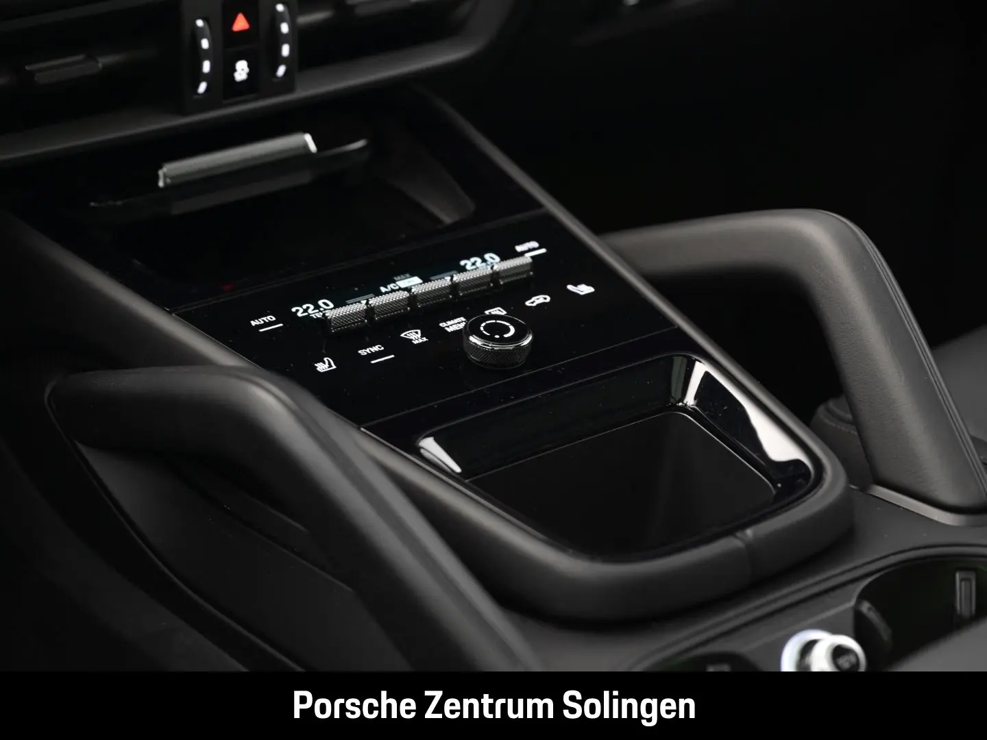 Cayenne E-Hybrid SoftClose PassDisplay Matrix AirSusp 360