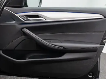 530d  M Sport Kamera Laser HUD DAB HiFi Komfort