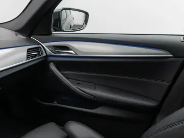 530d  M Sport Kamera Laser HUD DAB HiFi Komfort