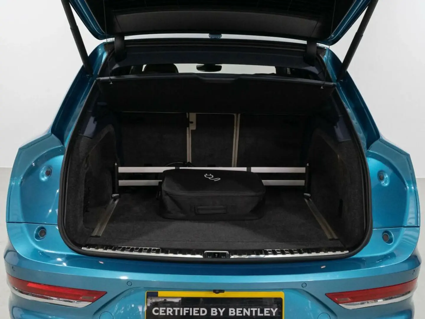 Bentayga Azure Hybrid