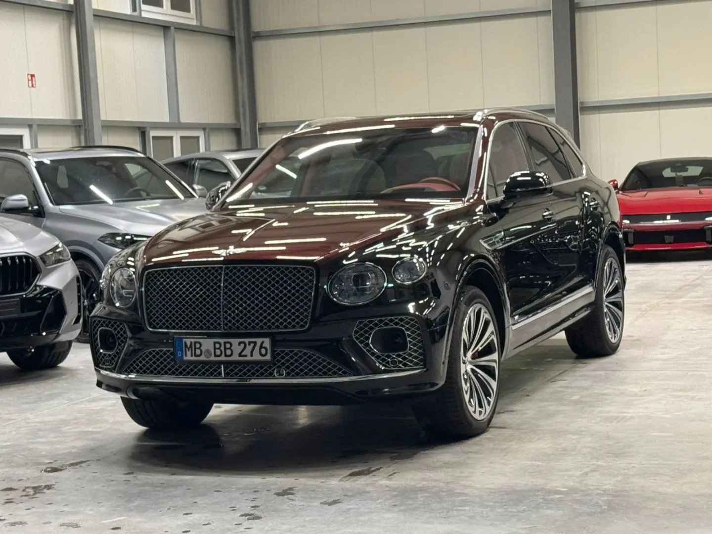 BENTAYGA AZURE DUO TONE MULLINER 4-SEATS FULLY