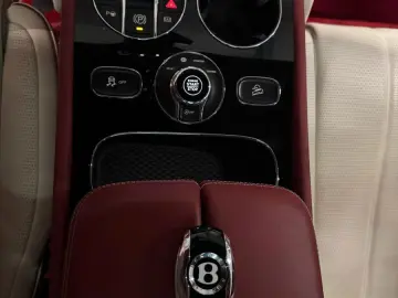 BENTAYGA AZURE DUO TONE MULLINER 4-SEATS FULLY