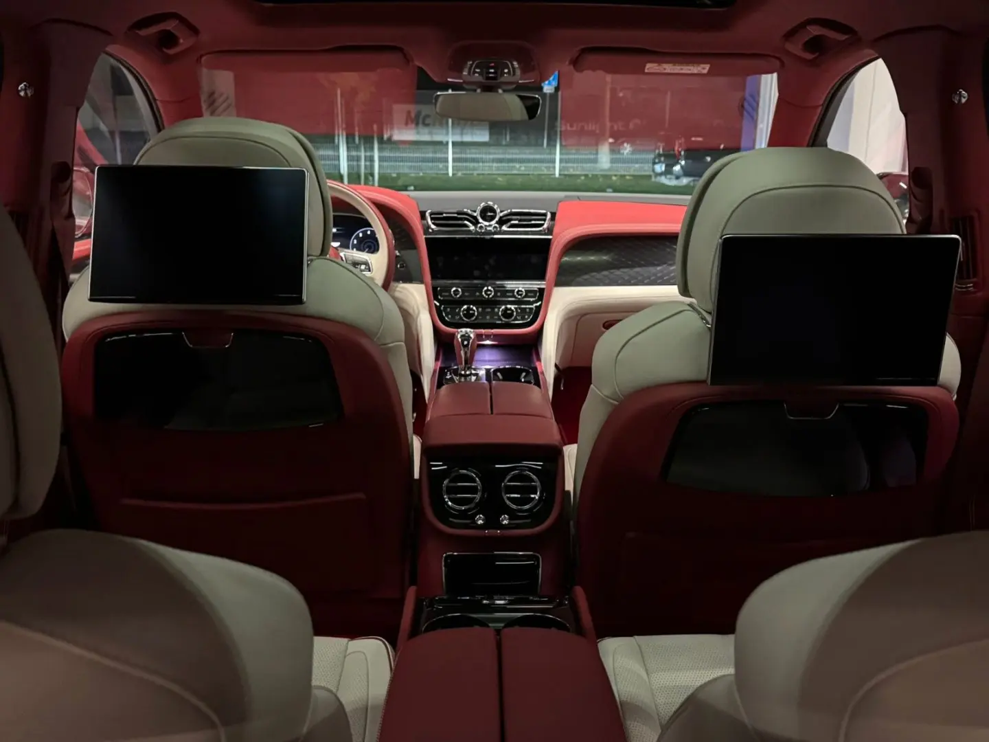 BENTAYGA AZURE DUO TONE MULLINER 4-SEATS FULLY