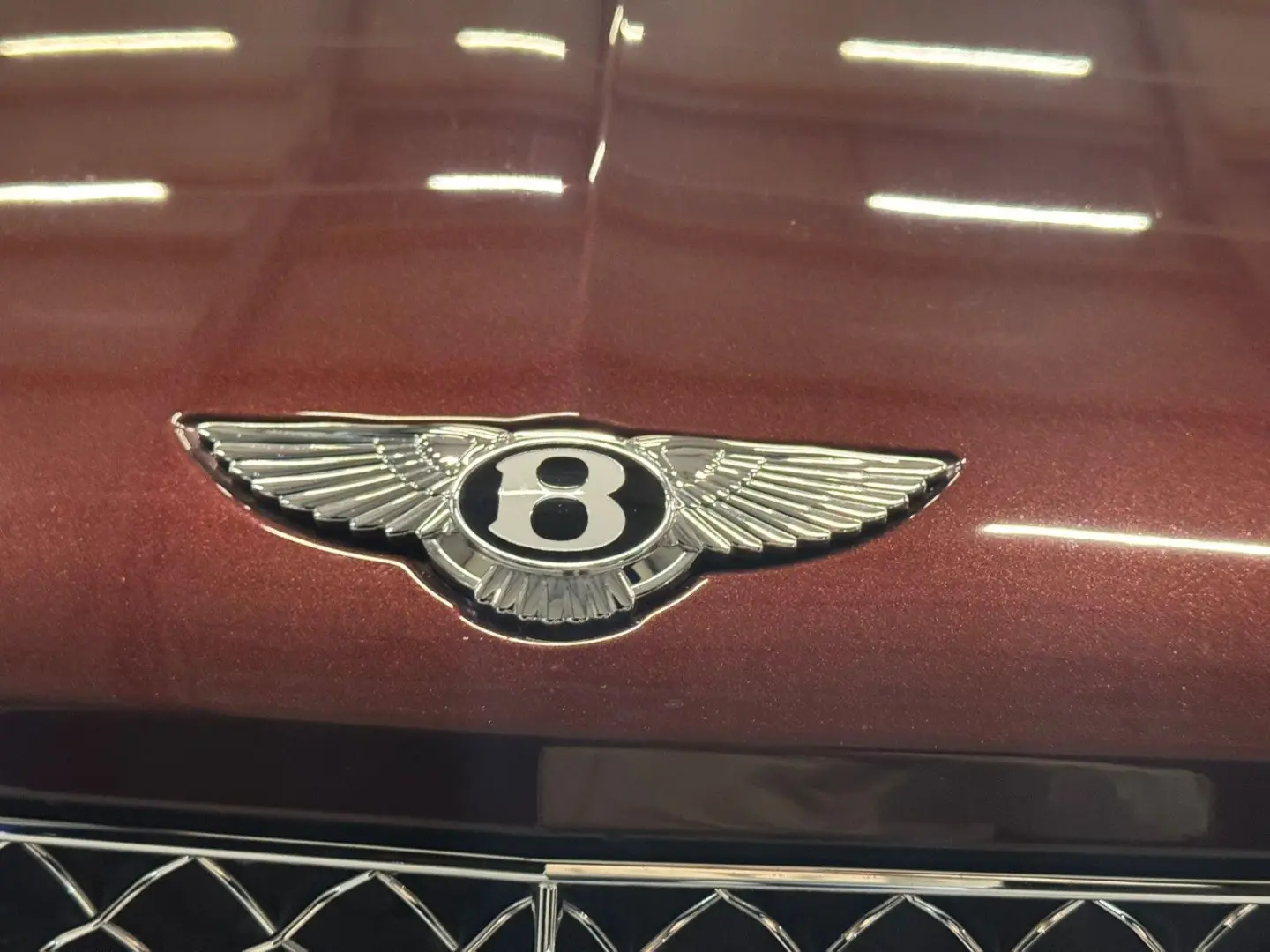 BENTAYGA AZURE DUO TONE MULLINER 4-SEATS FULLY