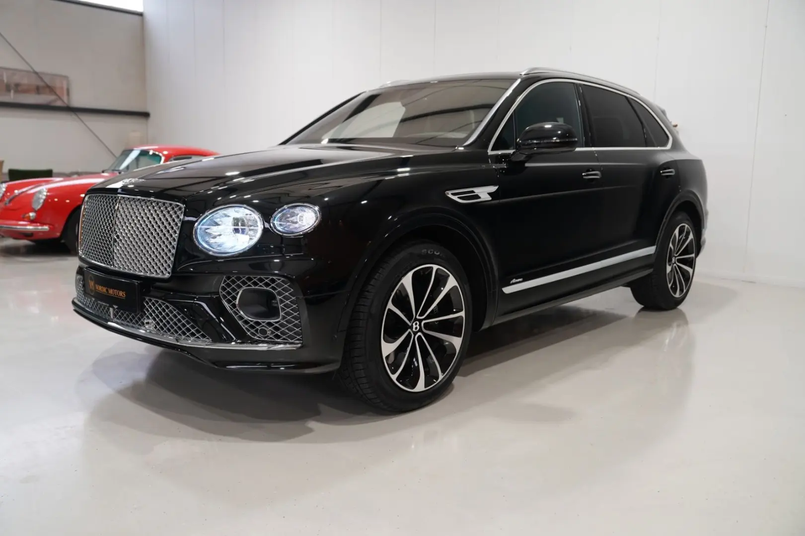 Bentayga   Azure V8   VOLL