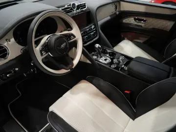 Bentayga   Azure V8   VOLL