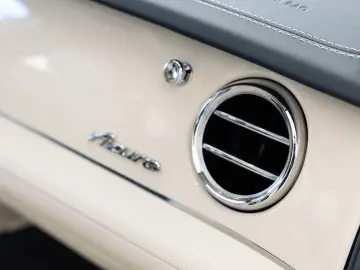 Bentayga V8 EWB Azure V8