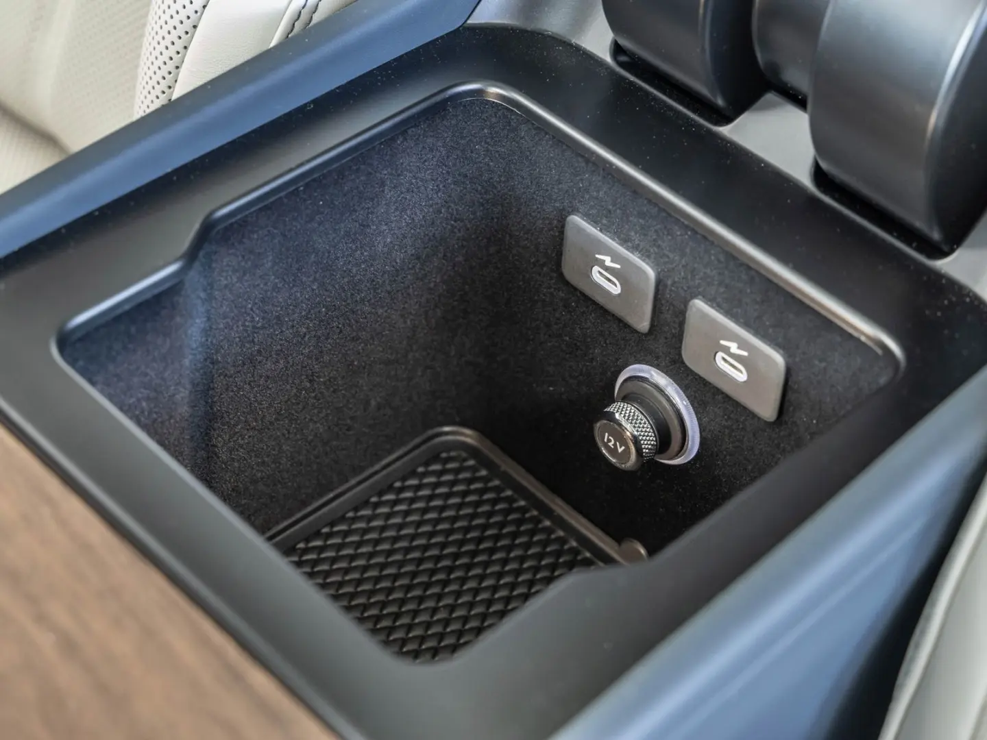 Bentayga V8 EWB Azure V8