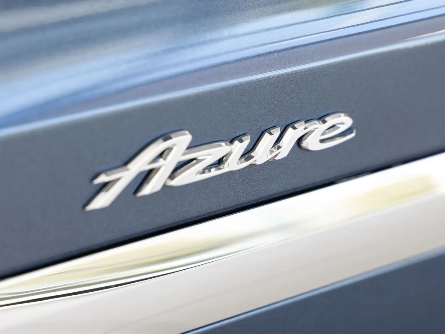 Bentayga V8 EWB Azure V8