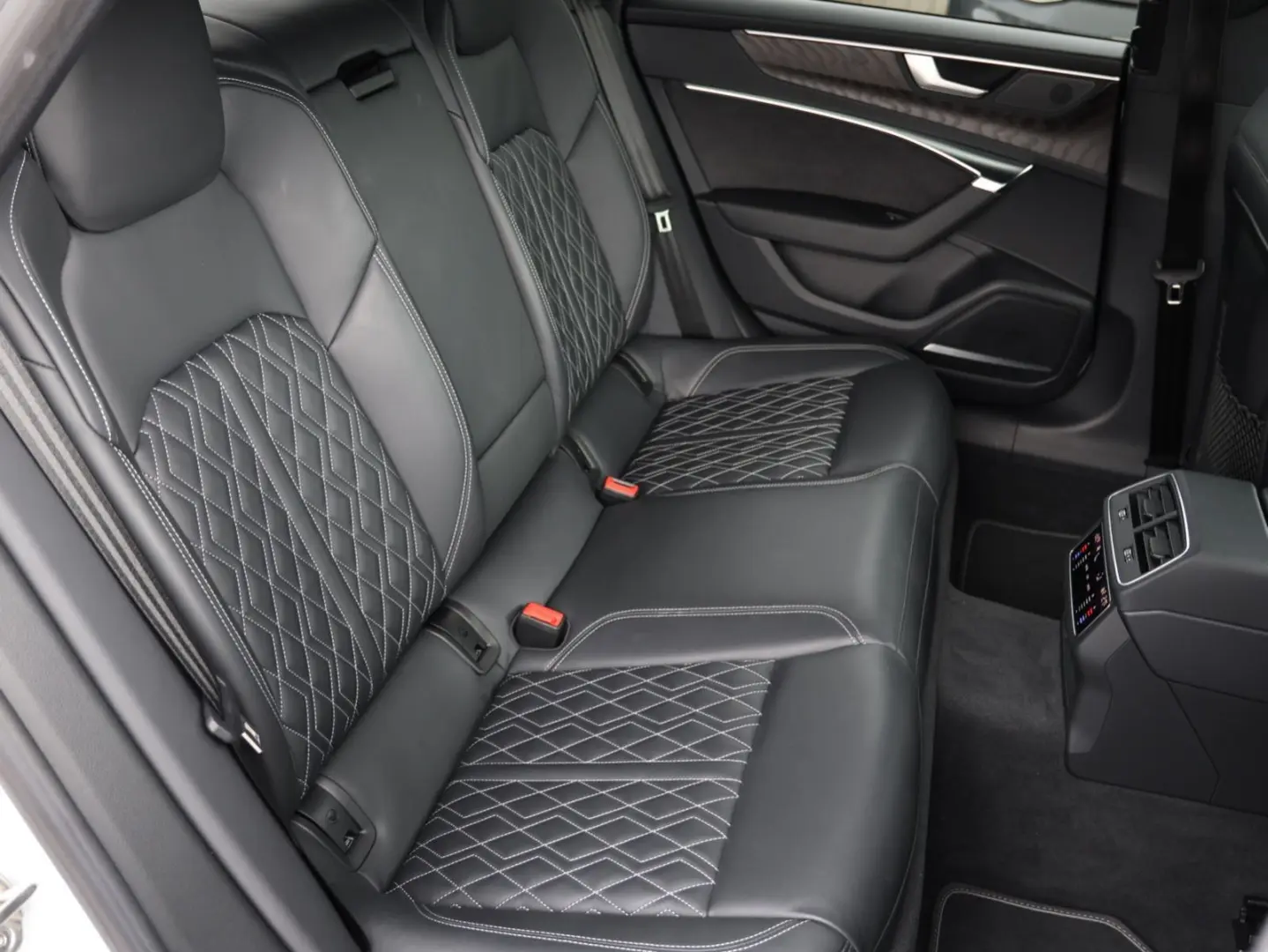 A7 45 TDI quattro - S LINE   B&O   21    S-SITZE