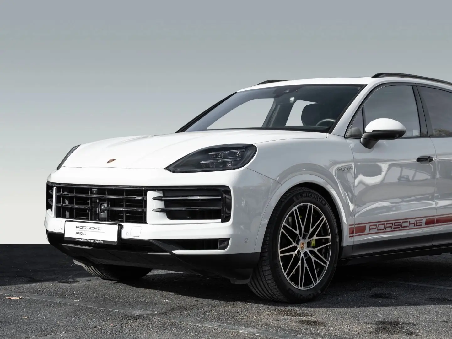 Cayenne E-Hybrid Matrix Massage SoftClose PassDisplay InnoDr