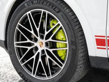 Cayenne E-Hybrid Matrix Massage SoftClose PassDisplay InnoDr