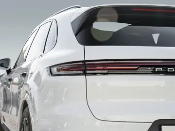 Cayenne E-Hybrid Matrix Massage SoftClose PassDisplay InnoDr