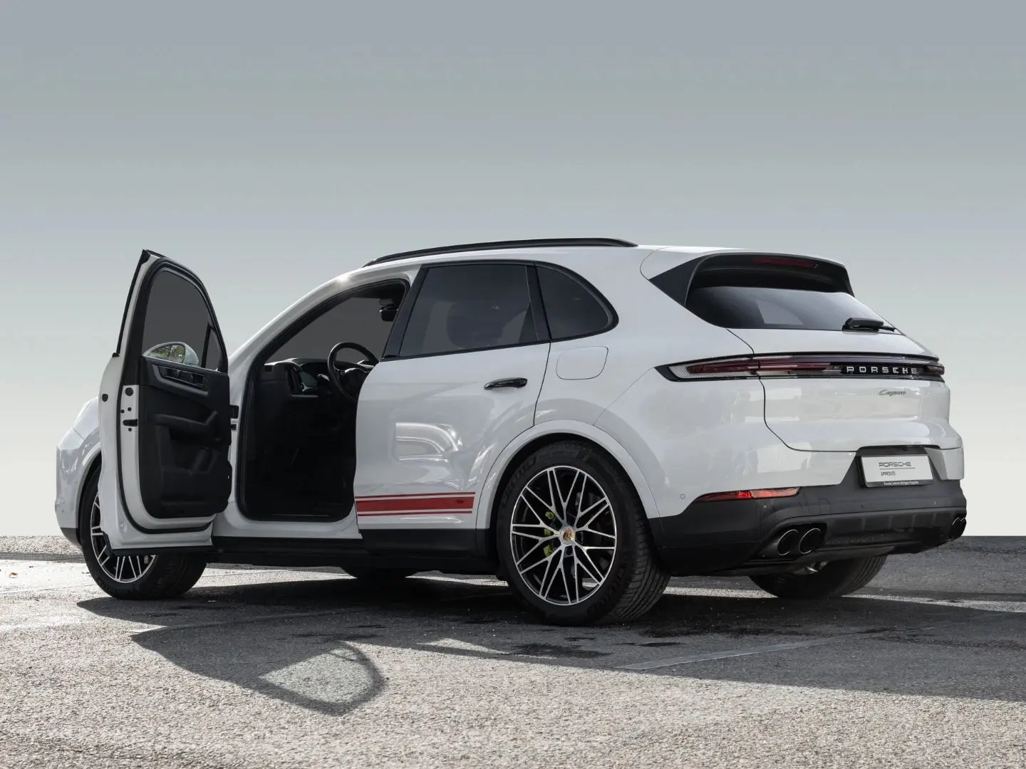 Cayenne E-Hybrid Matrix Massage SoftClose PassDisplay InnoDr