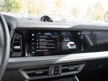 Cayenne E-Hybrid Matrix Massage SoftClose PassDisplay InnoDr