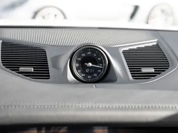 Cayenne E-Hybrid Matrix Massage SoftClose PassDisplay InnoDr