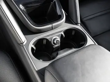 Cayenne E-Hybrid Matrix Massage SoftClose PassDisplay InnoDr