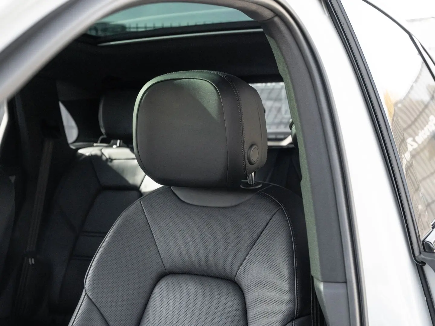 Cayenne E-Hybrid Matrix Massage SoftClose PassDisplay InnoDr