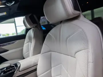 BMW 740d M-Sport&Individual