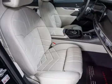 BMW 740d M-Sport&Individual