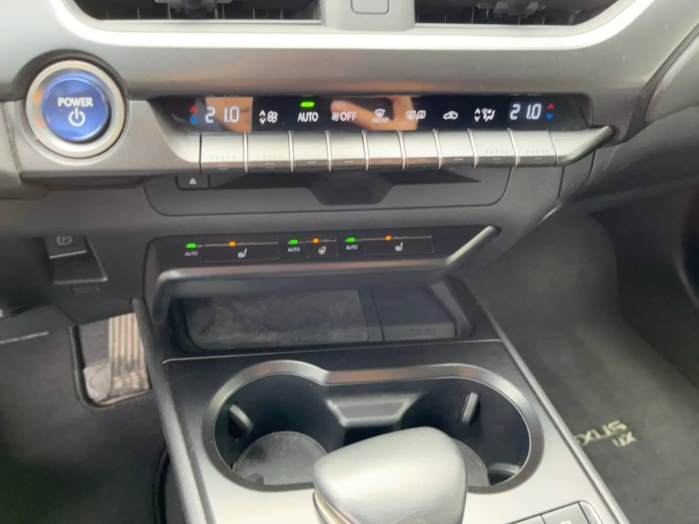 UX 250h Style Edition ACC KAM DAB SHZ LED