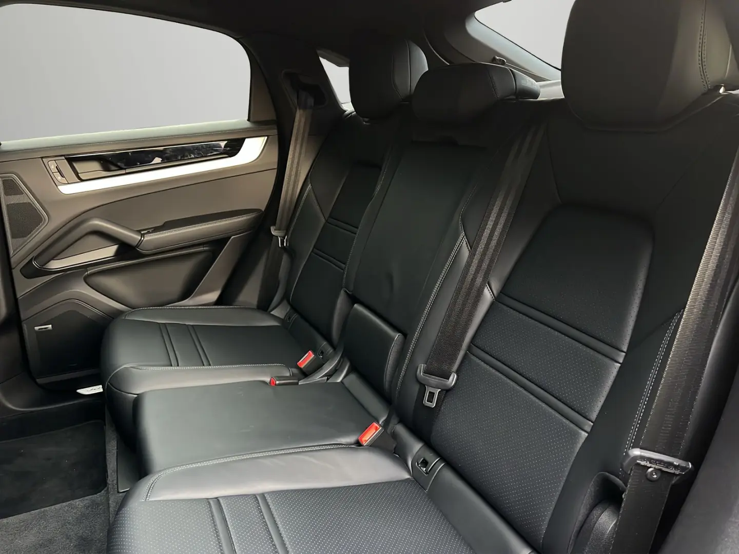 Cayenne E-Hybrid Coupe   Sportabgasanlage   BOSE