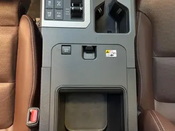 LC 250 - TEC EDITION-7-SEATS-PANORAMA-HEADUP-JBL