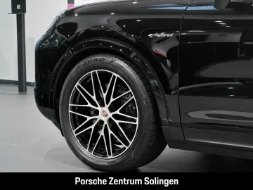 Cayenne E-Hybrid HD Surround BOSE