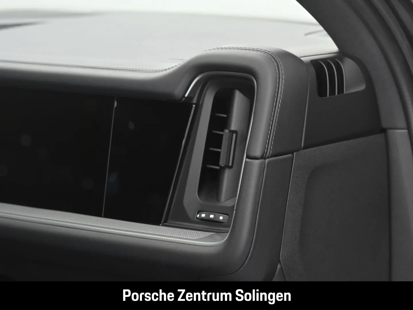 Cayenne E-Hybrid HD Surround BOSE