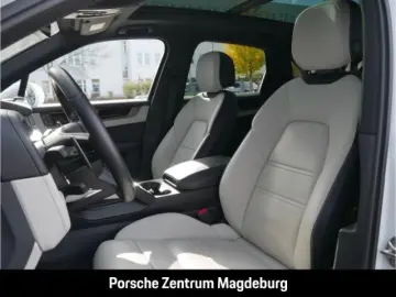 Cayenne E-Hybrid SoftClo Massage Ventilat PassDispl Matrix