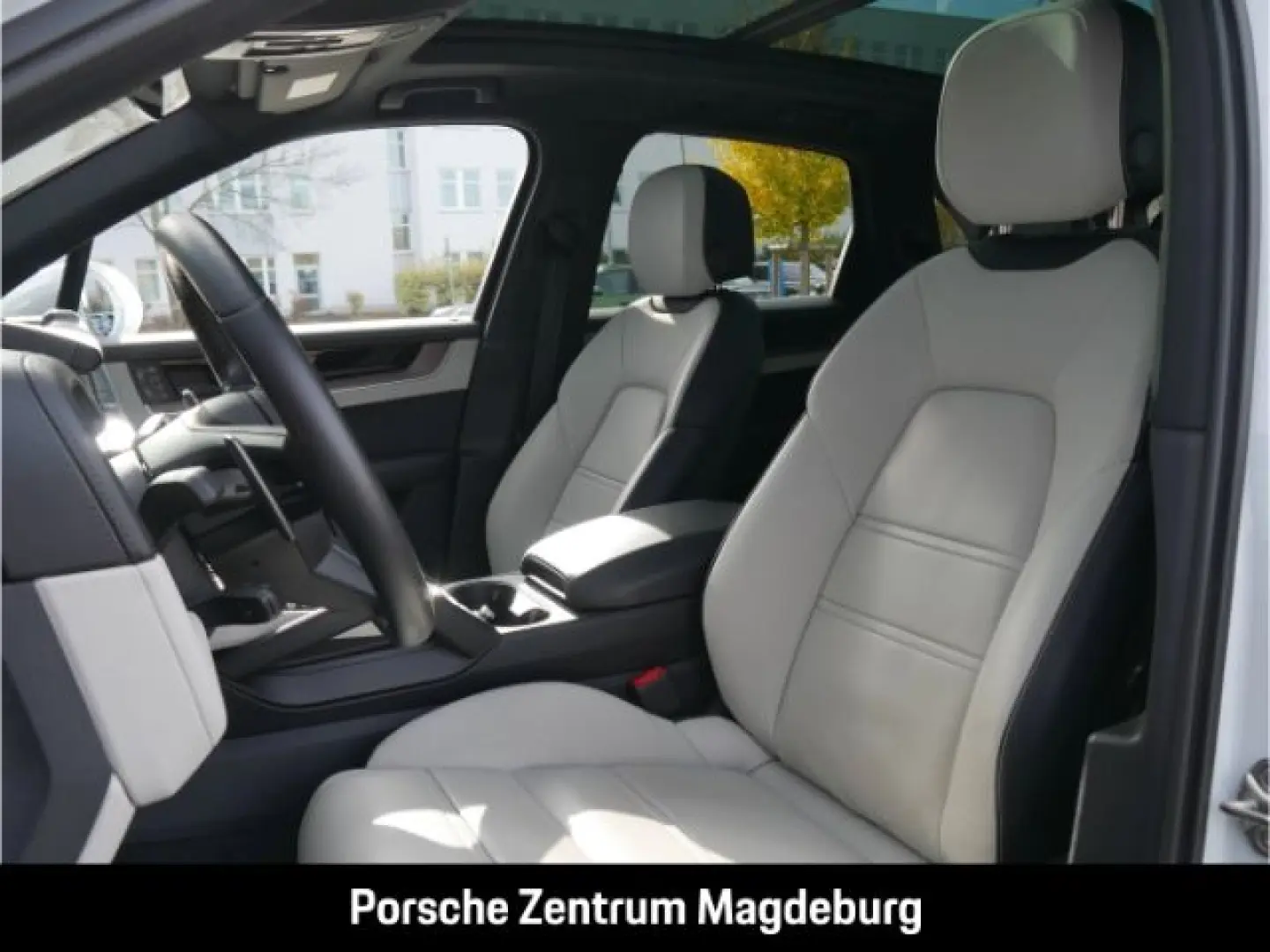 Cayenne E-Hybrid SoftClo Massage Ventilat PassDispl Matrix