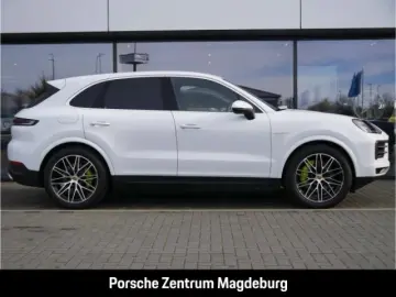 Cayenne E-Hybrid SoftClo Massage Ventilat PassDispl Matrix