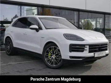 Cayenne E-Hybrid SoftClo Massage Ventilat PassDispl Matrix