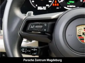 Cayenne E-Hybrid SoftClo Massage Ventilat PassDispl Matrix