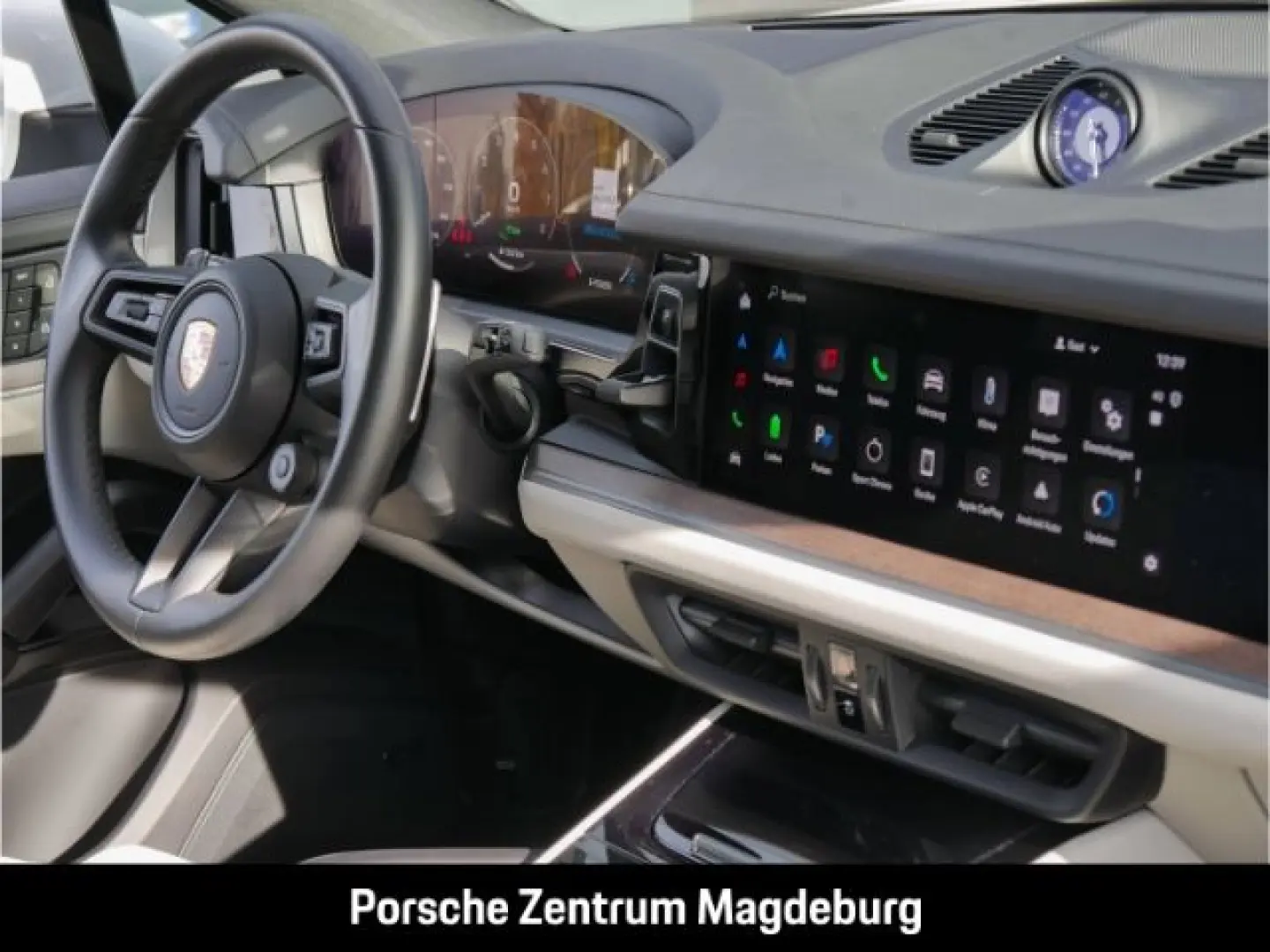 Cayenne E-Hybrid SoftClo Massage Ventilat PassDispl Matrix