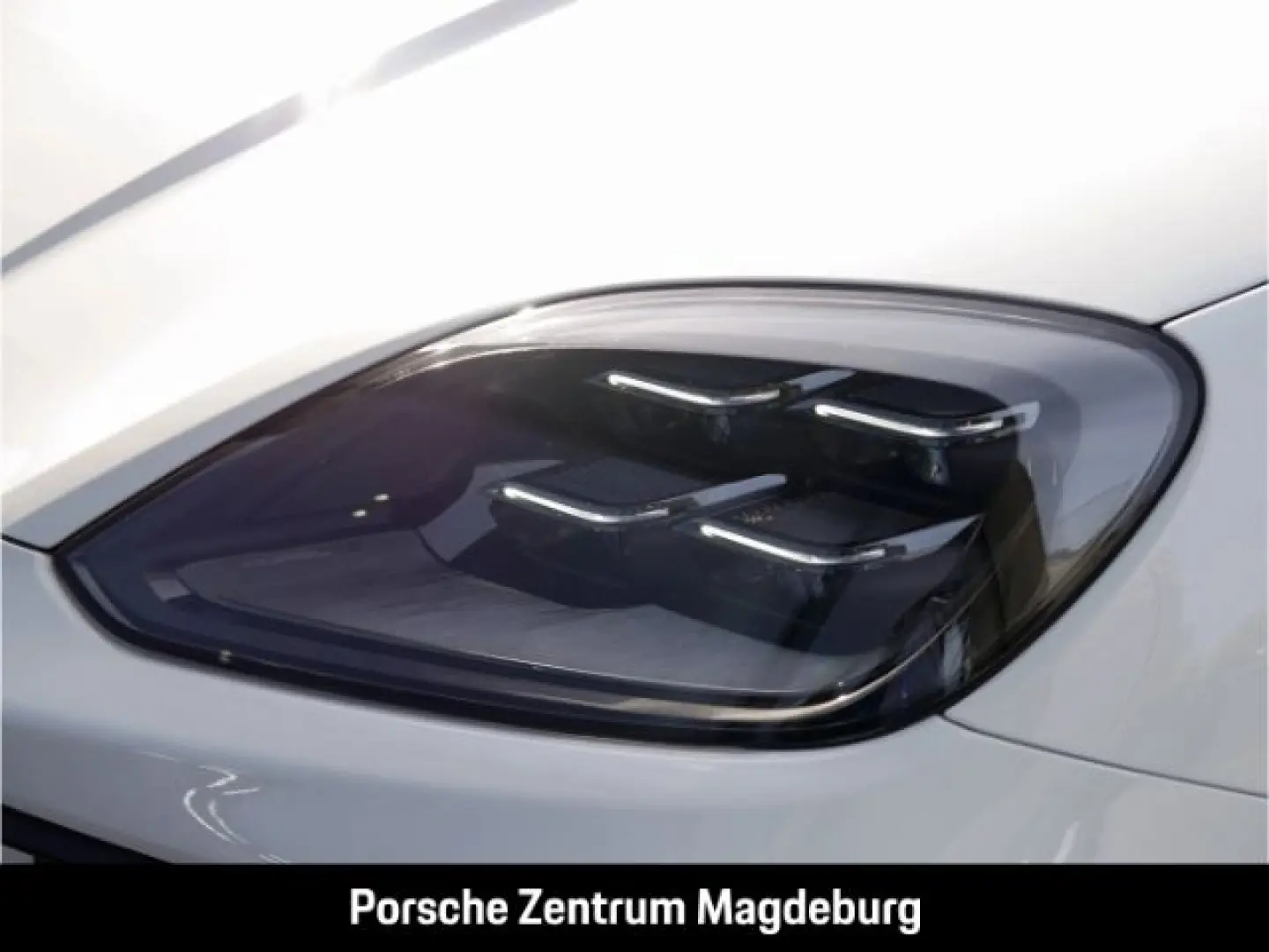 Cayenne E-Hybrid SoftClo Massage Ventilat PassDispl Matrix