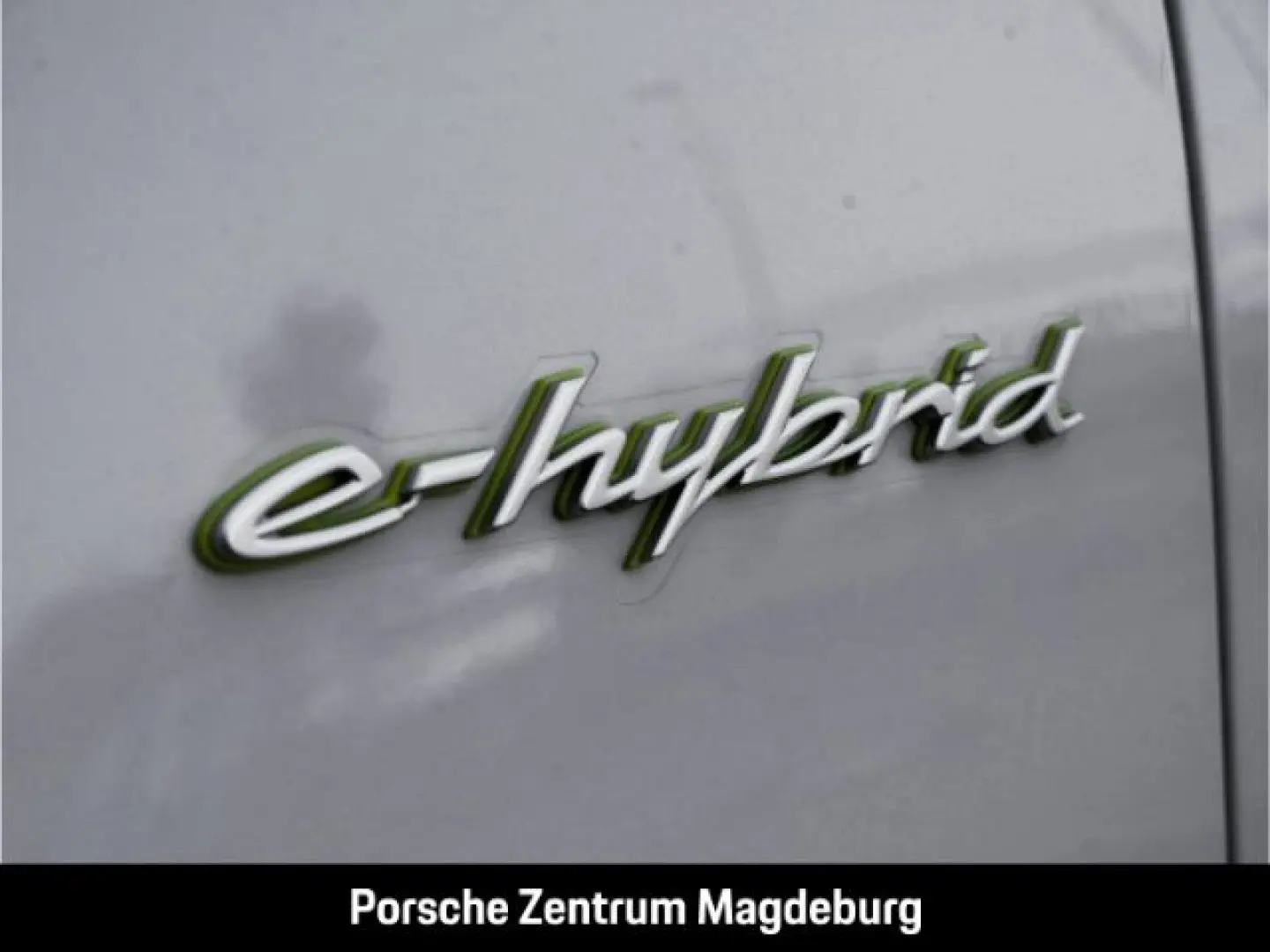 Cayenne E-Hybrid SoftClo Massage Ventilat PassDispl Matrix