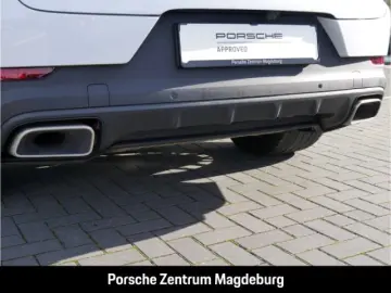 Cayenne E-Hybrid SoftClo Massage Ventilat PassDispl Matrix