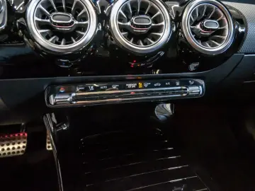 CLA 220 d Coupé AMG Sport Advanced Plus Standhz.