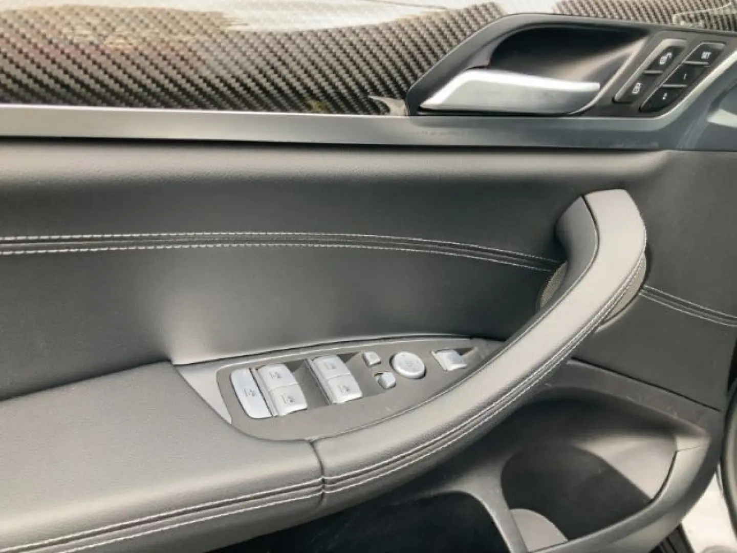 X4 M40 i M-Sport StandHZG AHK Panodach Navi Lede