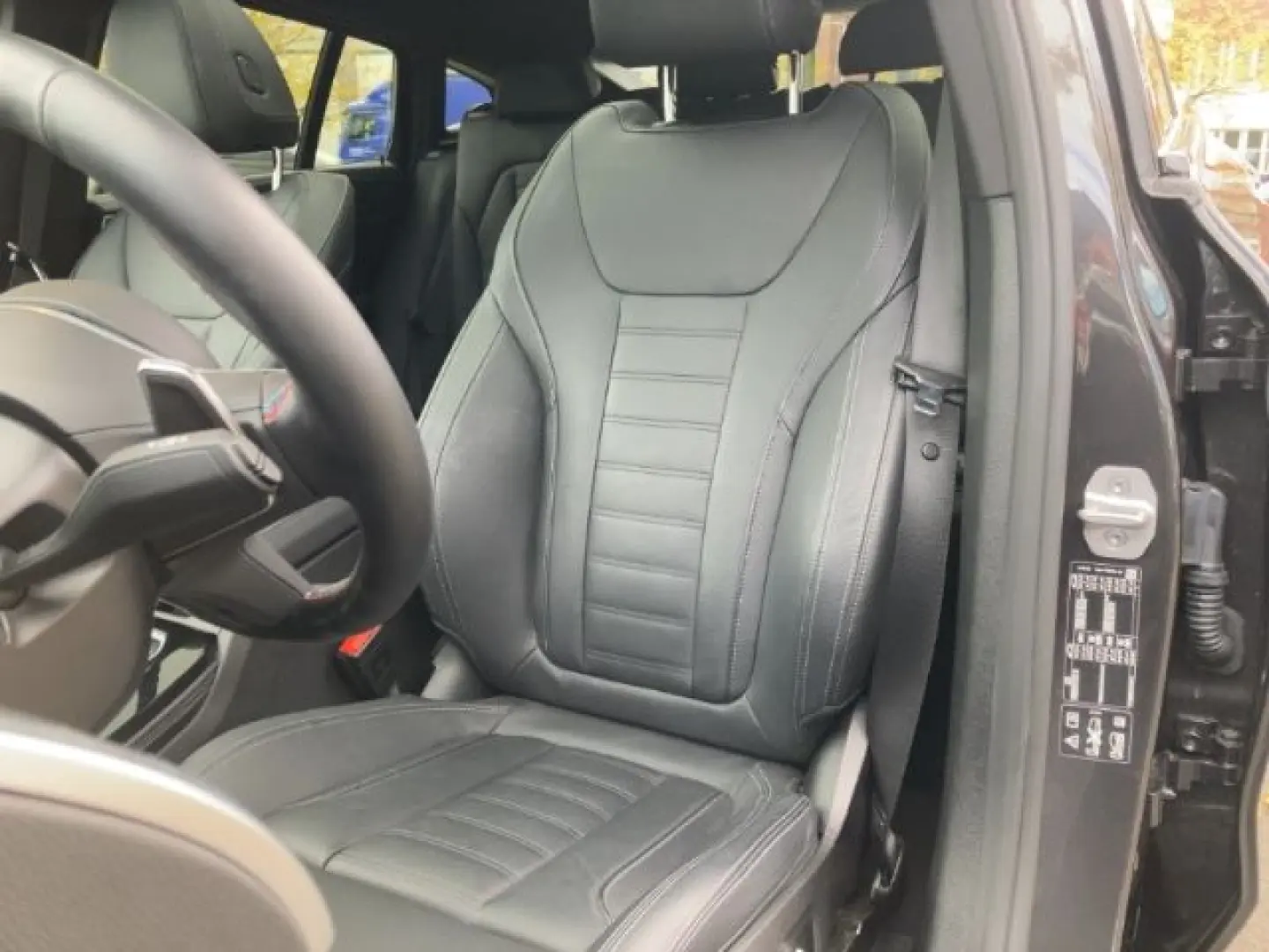 X4 M40 i M-Sport StandHZG AHK Panodach Navi Lede