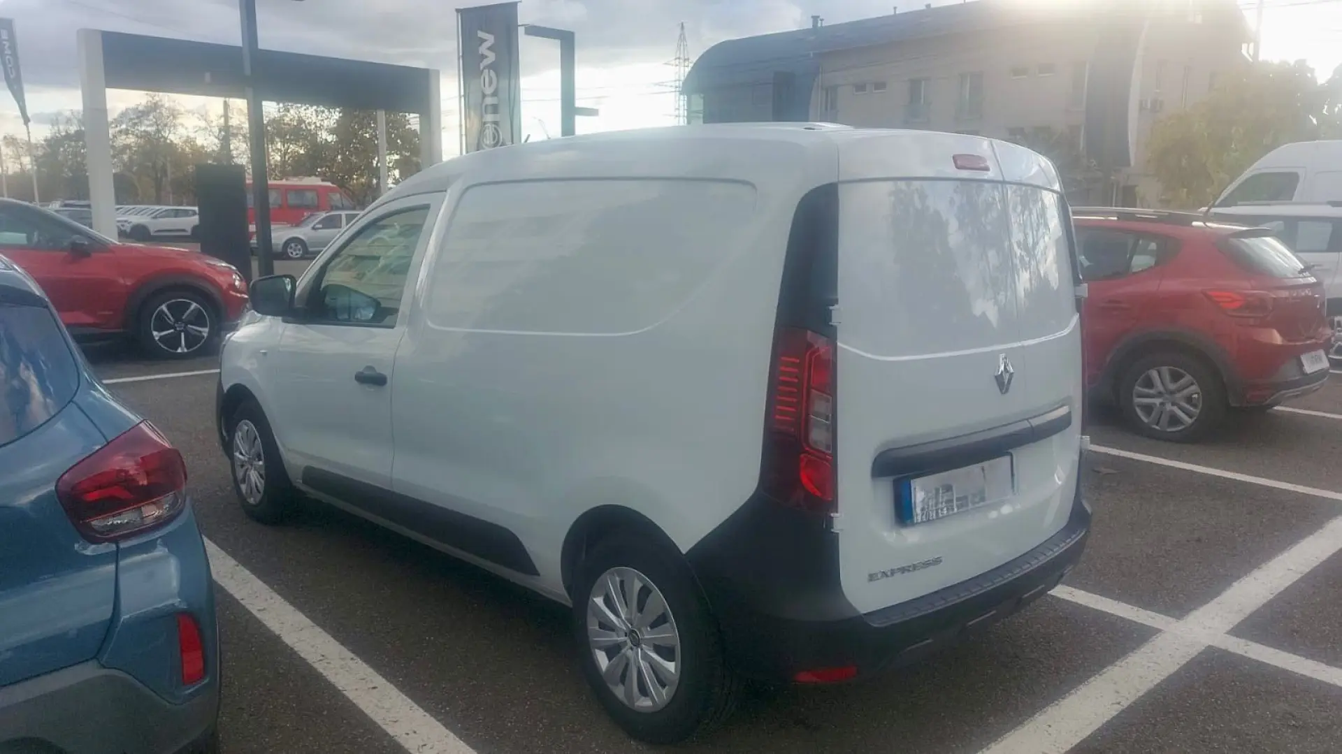 RENAULT EXPRESS CONFORT BLUE DCI 75