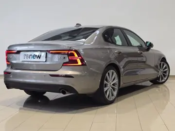 VOLVO S60 2.0 T6 306CP Momentum AT8 AWD