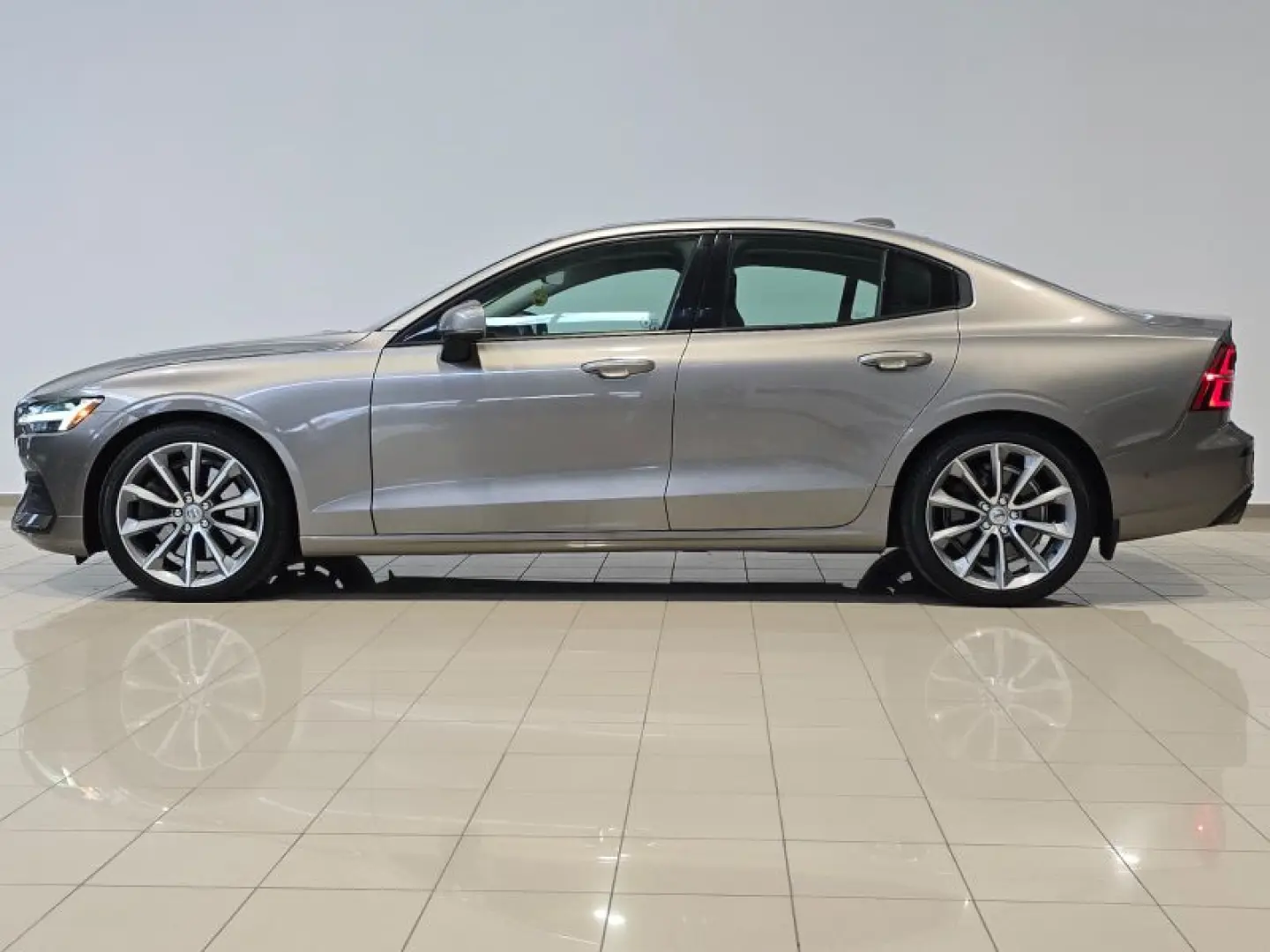 VOLVO S60 2.0 T6 306CP Momentum AT8 AWD