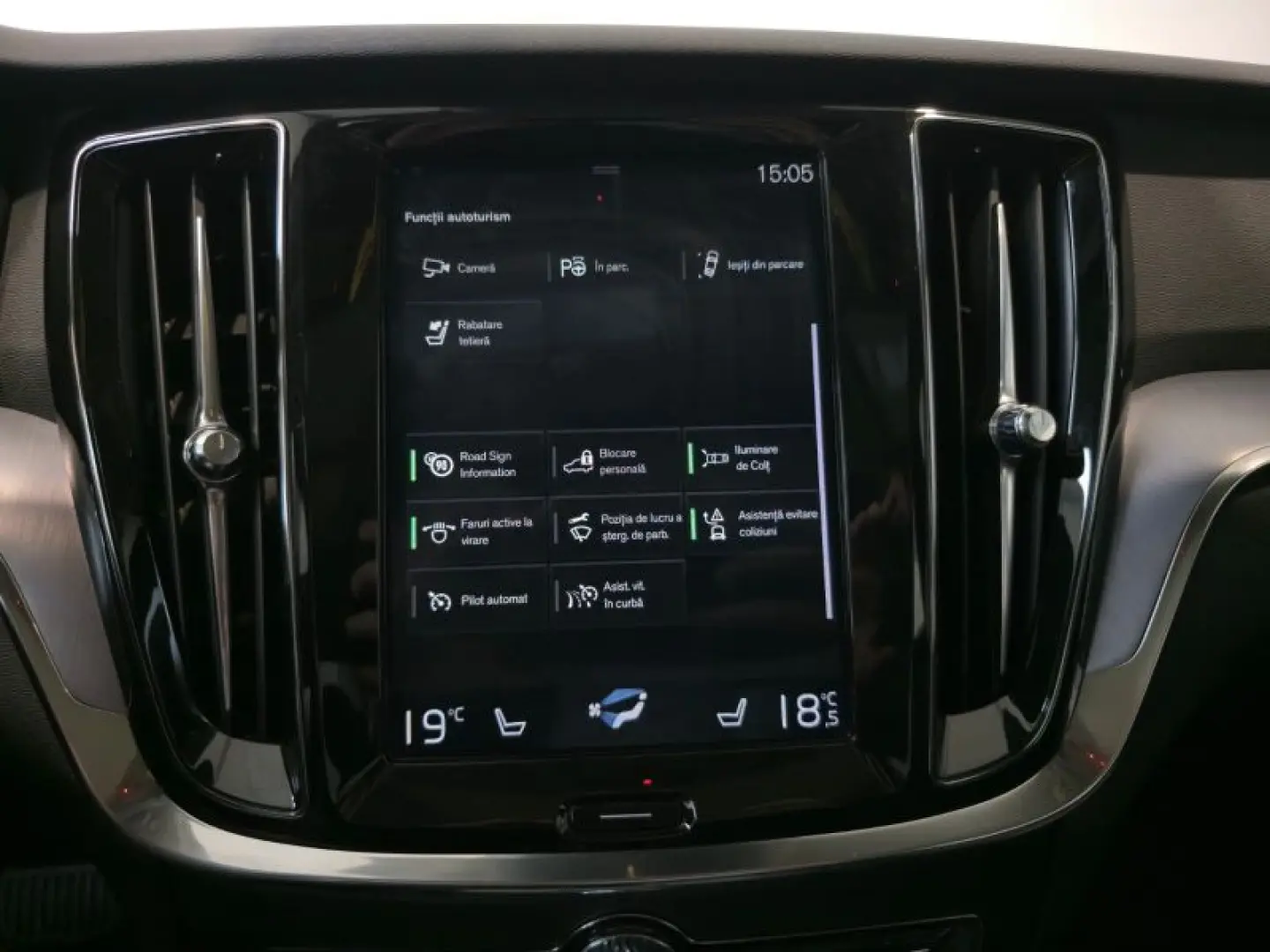 VOLVO S60 2.0 T6 306CP Momentum AT8 AWD