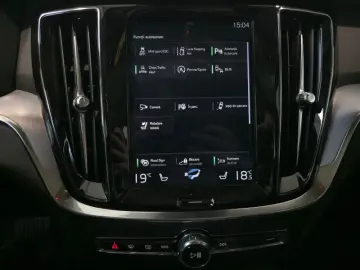 VOLVO S60 2.0 T6 306CP Momentum AT8 AWD