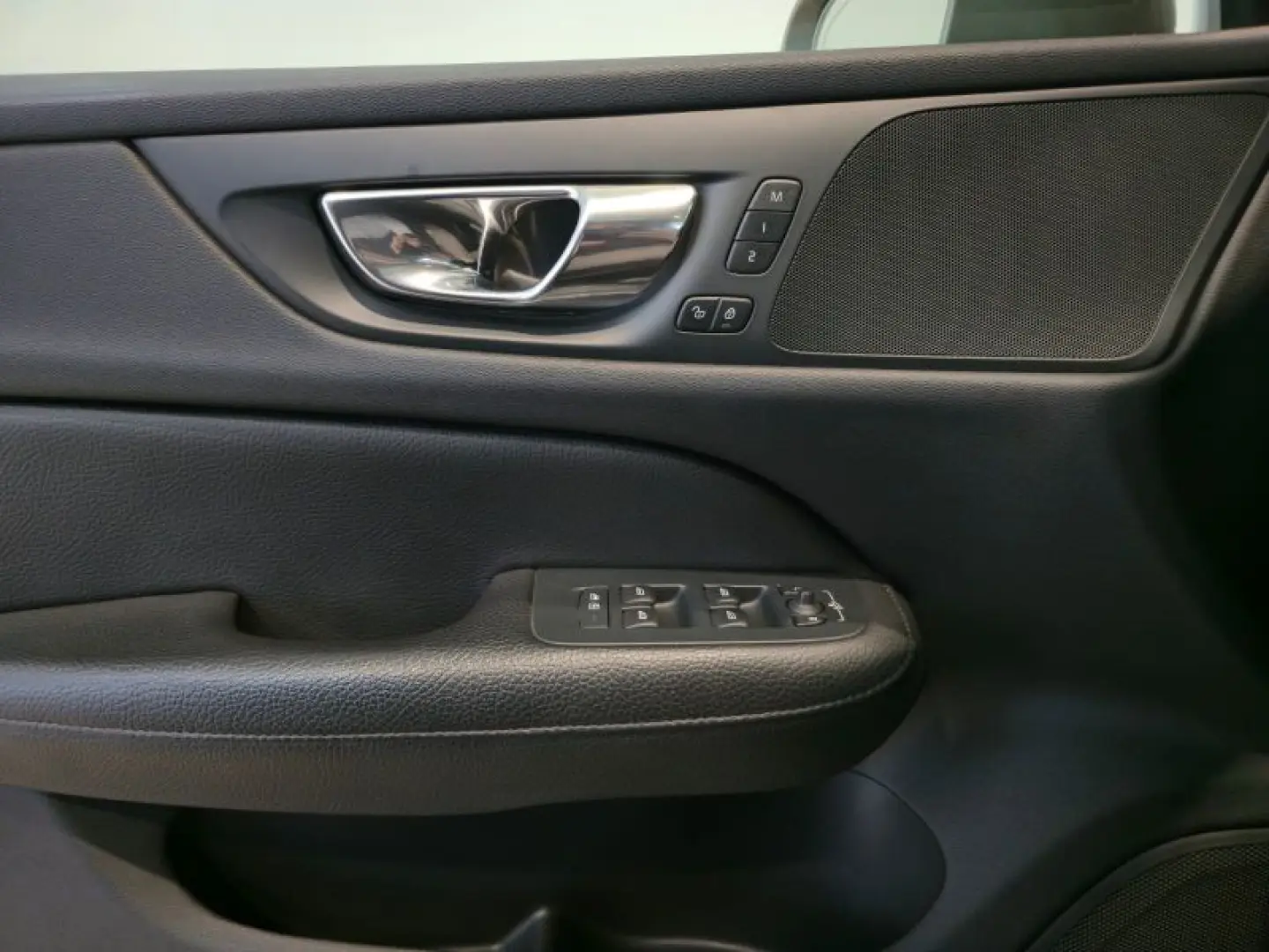 VOLVO S60 2.0 T6 306CP Momentum AT8 AWD