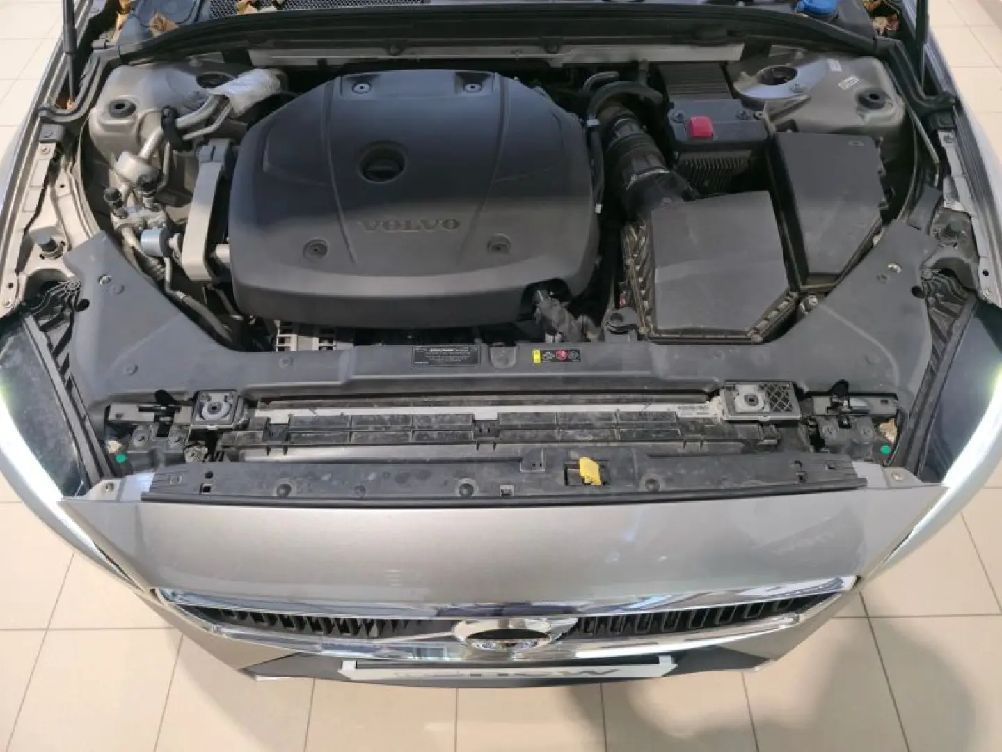 VOLVO S60 2.0 T6 306CP Momentum AT8 AWD