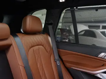 X5 30xd M Sport Individual 3xTV Pano SKY Bowers