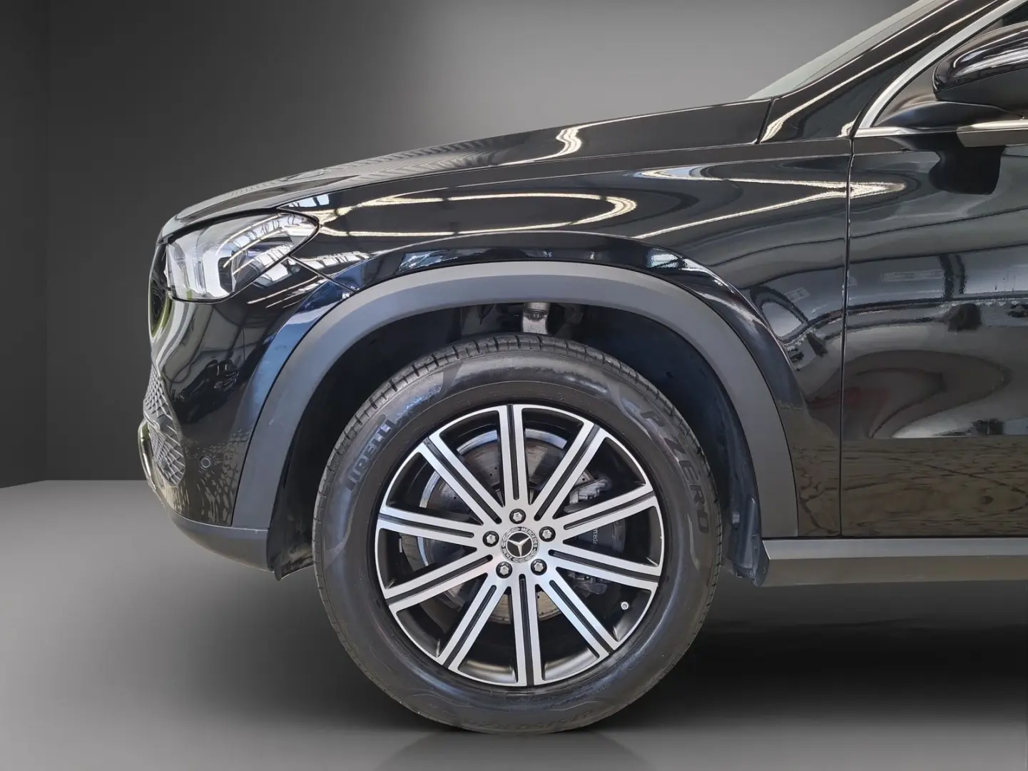 GLE 300 d 4M Coupé Pano Multibeam Burmester 20